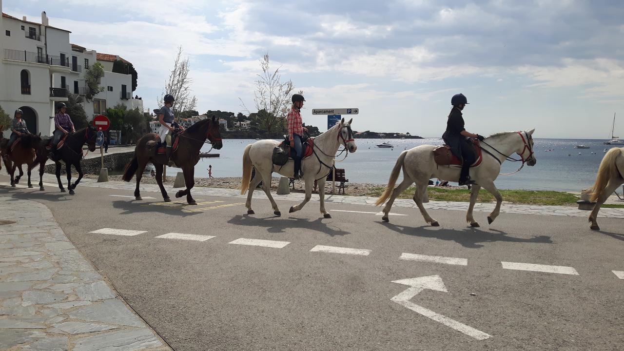 Apartamento Poal-Cadaques Bagian luar foto